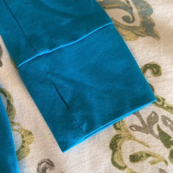 Never worn Joseph Ribkoff athletic long hoodie - Picture 4 of 8